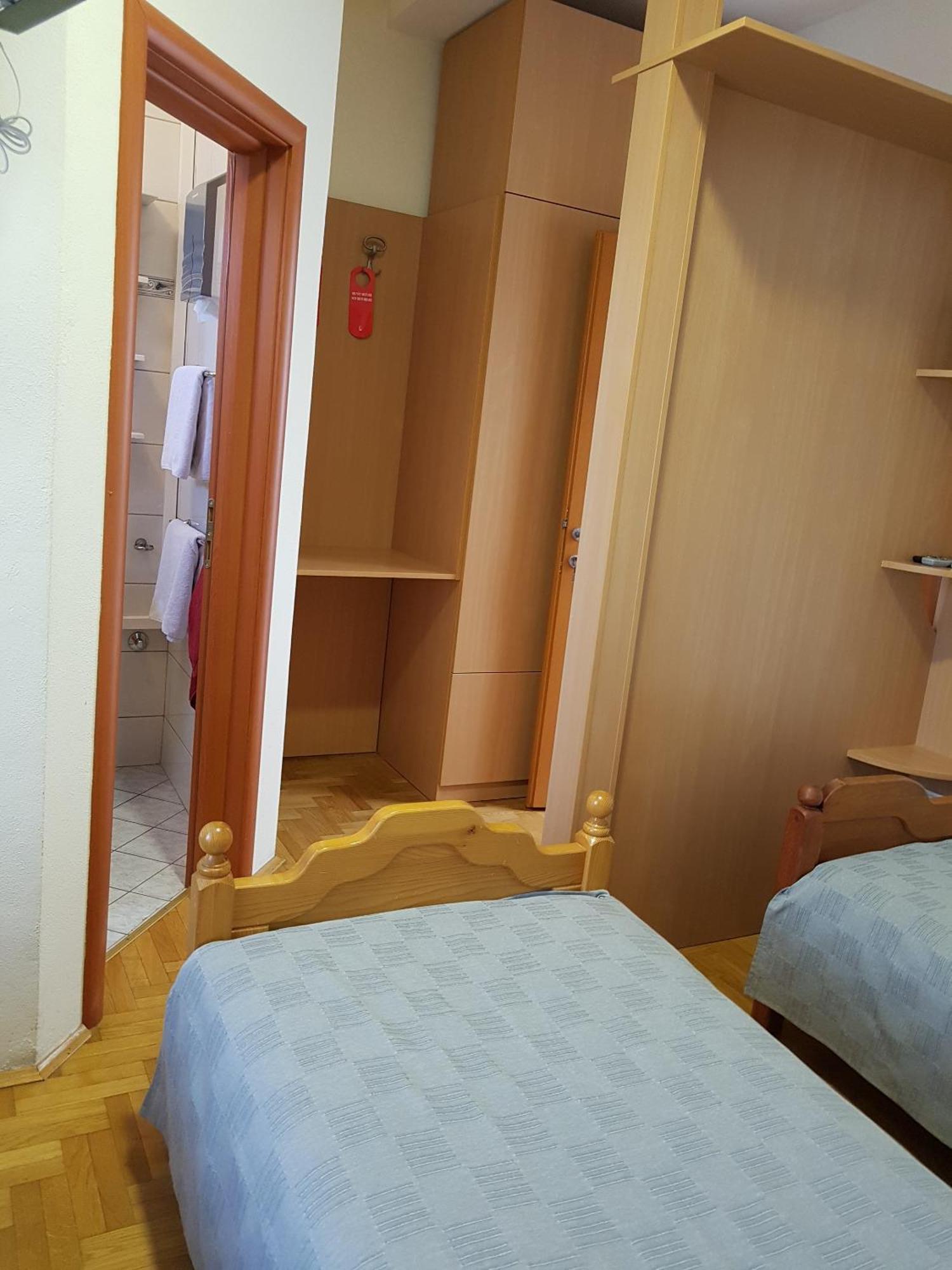 Prenociste Klas Pleternica Ruang foto