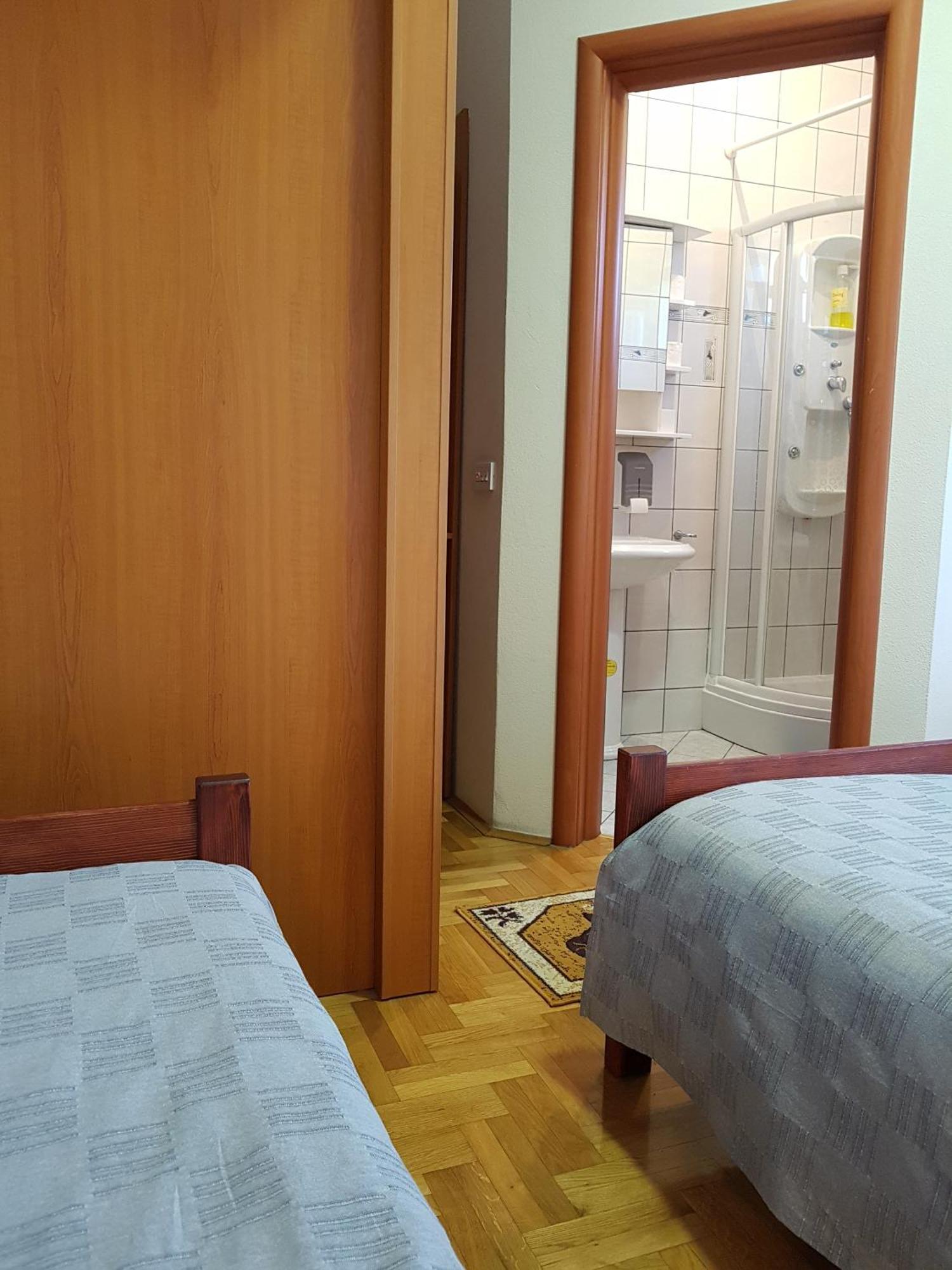 Prenociste Klas Pleternica Ruang foto